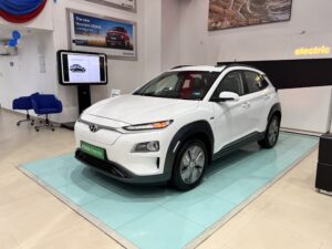 Read more about the article Hyundai Kona EV Price, Range, Top Speed, & Specifications